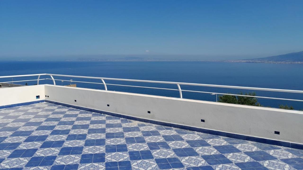 Ferienwohnung Blue 51 Vico Equense Exterior foto